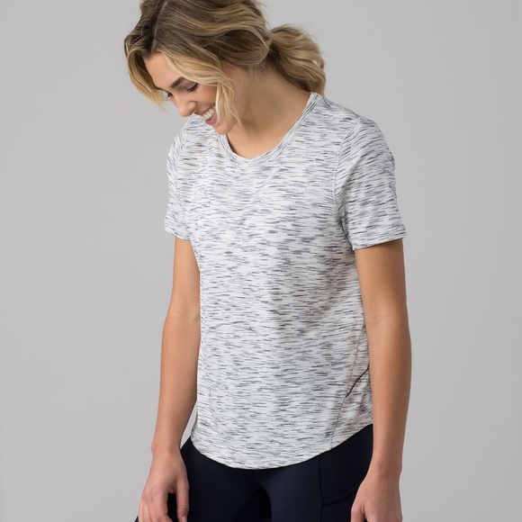 Lululemon Long Distance Tee Shirt - Picture 2 of 6